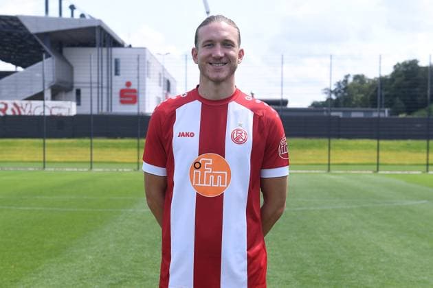 Rot Weiss Essen 3 Liga, Porträttermin 2023 2024 Vinko Sapina Rot Weiss Essen 3 Liga, Porträttermin 2023 2024 xRx