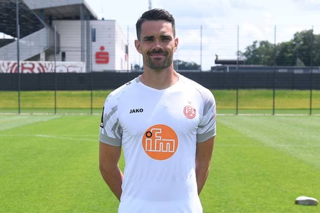 Rot Weiss Essen 3 Liga, Porträttermin 2023 2024 Ole Springer Rot Weiss Essen 3 Liga, Porträttermin 2023 2024 xRx