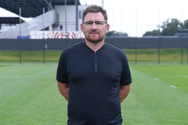 Rot Weiss Essen 3 Liga, Porträttermin 2023 2024 Paul Freier Co Trainer Rot Weiss Essen 3 Liga, Porträttermin 2023 2024 xRx