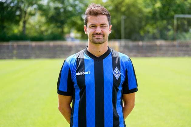 Julian Riedel SV Waldhof Mannheim 3 league, portrait date 2023 2024 xozx