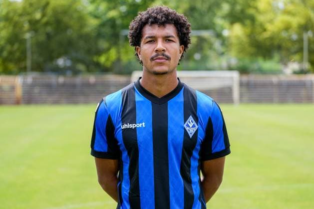 Samuel Abifade SV Waldhof Mannheim 3 League, portrait date 2023 2024 xozx