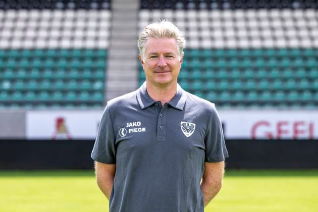 Team doctor Tim Hartwig SC Preußen Münster 06 3 Liga, portrait date 2023 2024, Copyright: xDavidxInderliedx