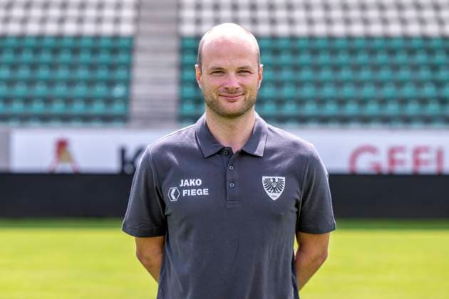 Team doctor Kristian Schneider SC Preußen Münster 06 3 Liga, portrait date 2023 2024, Copyright: xDavidxInderliedx