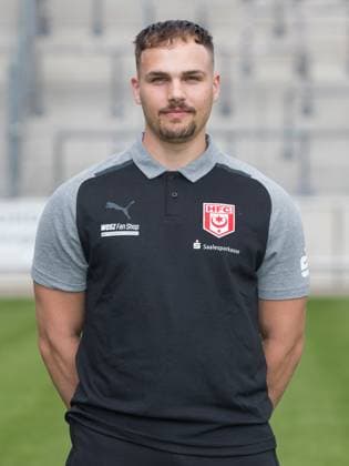 Teampraesentation Halle 3 Liga Hallescher FC, 3 Liga, Porträttermin 2023 2024, Halle, 13 07 2021, Leuna Chemie Stadion, Football , In the picture physiotherapist Denis Hasenbek ,