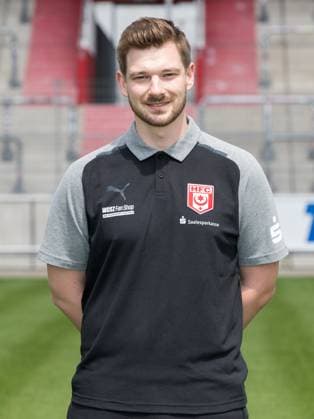 Teampraesentation Halle 3 Liga Hallescher FC, 3 Liga, Porträttermin 2023 2024, Halle, 13 07 2021, Leuna Chemie Stadion, Football , In the picture team doctor Dr Kenny Haase ,