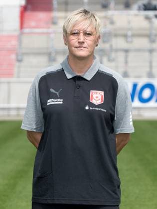 Teampraesentation Halle 3 Liga Hallescher FC, 3 Liga, Porträttermin 2023 2024, Halle, 13 07 2021, Leuna Chemie Stadion, Fussball , Im Bild Technische Mitarbeiterin Sandra Schultze ,