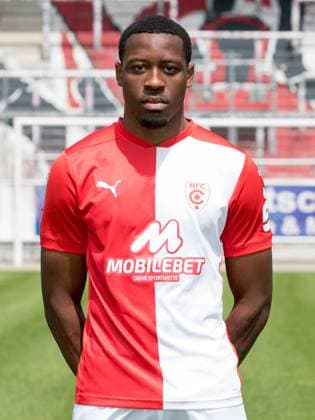 Teampraesentation Halle 3 Liga Hallescher FC, 3 Liga, Porträttermin 2023 2024, Halle, 13 07 2021, Leuna Chemie Stadion, Football , In the picture Enrique Lofolomo ,