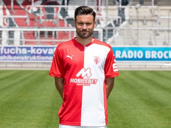 Teampraesentation Halle 3 Liga Hallescher FC, 3 Liga, Porträttermin 2023 2024, Halle, 13 07 2021, Leuna Chemie Stadion, Football , In the picture Niklas Kreuzer ,