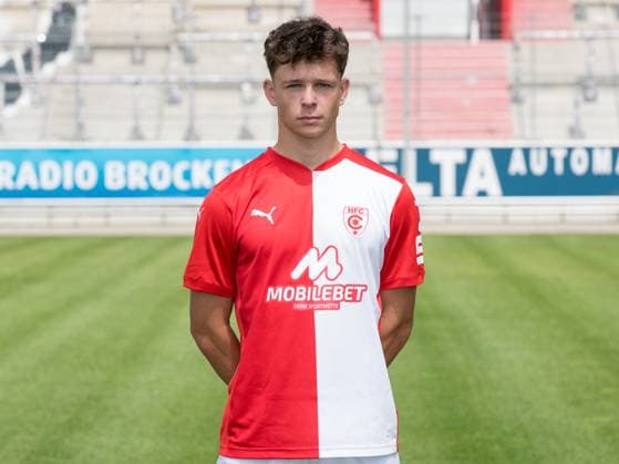 Teampraesentation Halle 3 Liga Hallescher FC, 3 Liga, Porträttermin 2023 2024, Halle, 13 07 2021, Leuna Chemie Stadion, Football , In the picture Yordi Wegmann ,