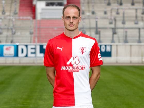 Teampraesentation Halle 3 Liga Hallescher FC, 3 Liga, Porträttermin 2023 2024, Halle, 13 07 2021, Leuna Chemie Stadion, Football , In the picture Tim Justin Dietrich ,