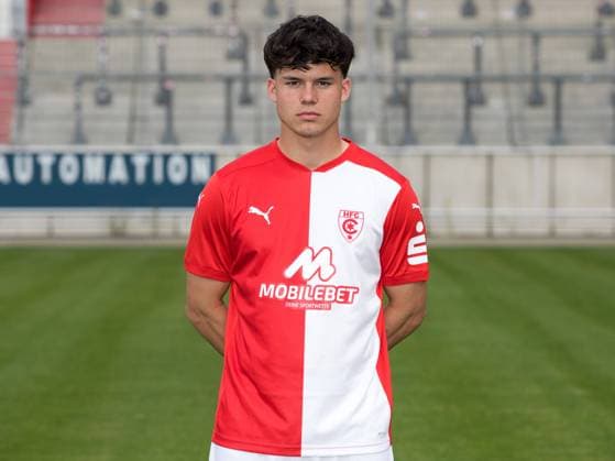 Teampraesentation Halle 3 Liga Hallescher FC, 3 Liga, Porträttermin 2023 2024, Halle, 13 07 2021, Leuna Chemie Stadion, Football , In the picture Matthew Meier ,