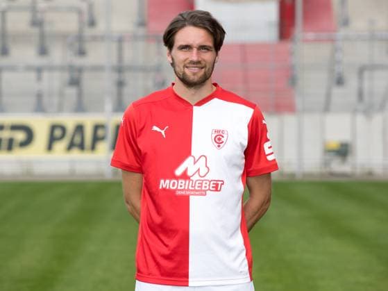 Teampraesentation Halle 3 Liga Hallescher FC, 3 Liga, Porträttermin 2023 2024, Halle, 13 07 2021, Leuna Chemie Stadion, Football , In the picture Jonas Nietfeld ,