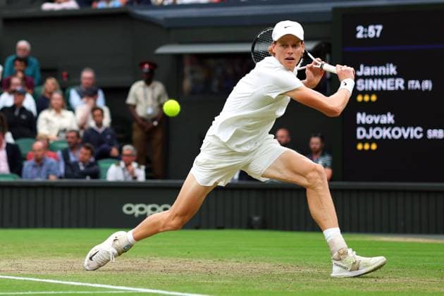 Mandatory Credit: Photo by Ella Ling Shutterstock (14009603ah) Jannik Sinner during his semi final match Wimbledon Tennis Championships, Day 12, The All England Lawn Tennis and Croquet Club, London, UK - 14 Jul 2023 Wimbledon Tennis Championships, Day 12, The All England Lawn Tennis and Croquet Club, London, UK - 14 Jul 2023  Copyright: xEllaxLing Shutterstockx 14009603ah