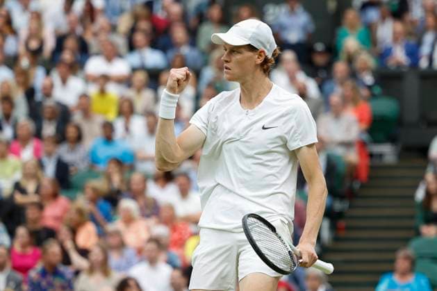 Jannik Sinner makes fist and cheers,Cheers,Joy,Emotion, Mens Singles, Semi Final Copyright: xJuergenxHasenkopfx