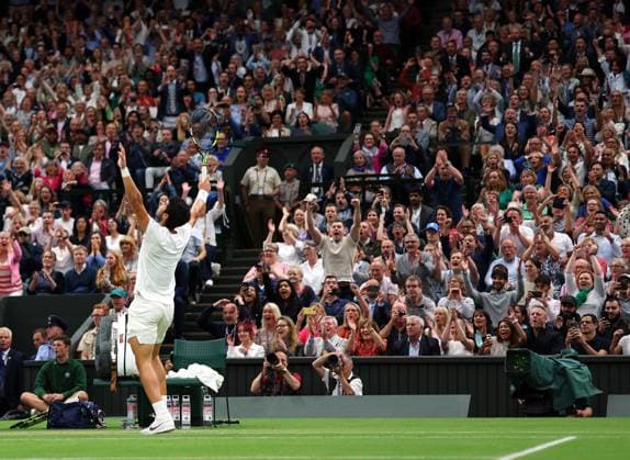 Mandatory Credit: Photo by Ella Ling Shutterstock (14009603ep) Carlos Alcaraz celebrates victory in his semi final match Wimbledon Tennis Championships, Day 12, The All England Lawn Tennis and Croquet Club, London, UK - 14 Jul 2023 Wimbledon Tennis Championships, Day 12, The All England Lawn Tennis and Croquet Club, London, UK - 14 Jul 2023  Copyright: xEllaxLing Shutterstockx 14009603ep