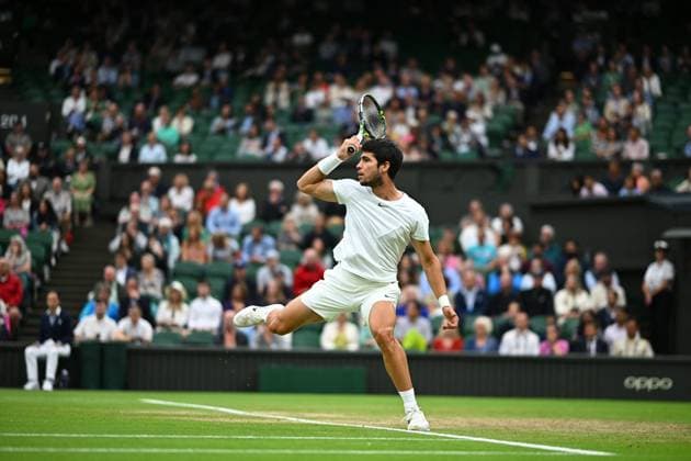 Wimbledon - Day 12 Carlos Alcaraz (ESP) during his semi final final round match of at the 2023 Wimbledon Championships at the AELTC in London, UK, on July 14, 2023. Photo by Corinne Dubreuil ABACAPRESS.COM London United Kingdom  Copyright: xDubreuilxCorinne ABACAx 860688_017 DubreuilxCorinne ABACAx 860688_017
