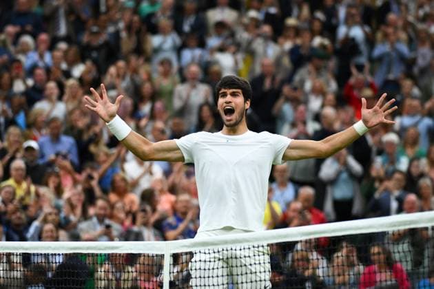 Wimbledon - Day 12 Carlos Alcaraz (ESP) during his semi final final round match of at the 2023 Wimbledon Championships at the AELTC in London, UK, on July 14, 2023. Photo by Corinne Dubreuil ABACAPRESS.COM London United Kingdom  Copyright: xDubreuilxCorinne ABACAx 860688_079 DubreuilxCorinne ABACAx 860688_079