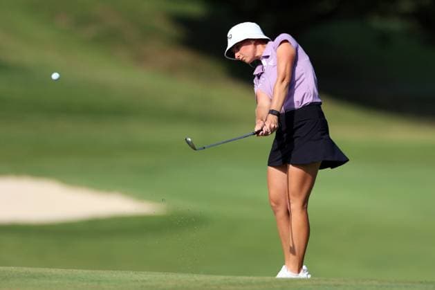 DANA Open Maddie Szeryk of London, Ontario chips onto the 9th green during the second round of the Dana Open golf tournament at Highland Meadows Golf Club in Sylvania, Ohio USA, on Friday, July 14, 2023. Sylvania Ohio United States  Copyright: xAmyxLemusx originalFilename:lemus-danaopen230714_np73C.jpg