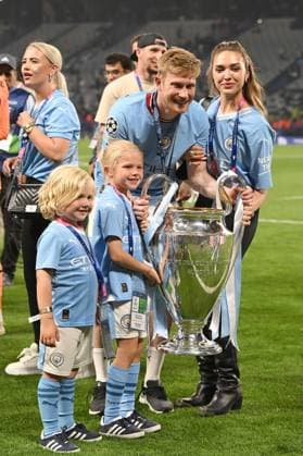 Istanbul, Atatuerk Olympic Stadium, 10 06 23, TUR, Men, UEFA Champions League Final 2023, 2022 2023 season, Manchester City Inter Milan picture winning photo Kevin DE BRUYNE Manchester City with wife Michele Lacroix and children Only for editorial use Turkey