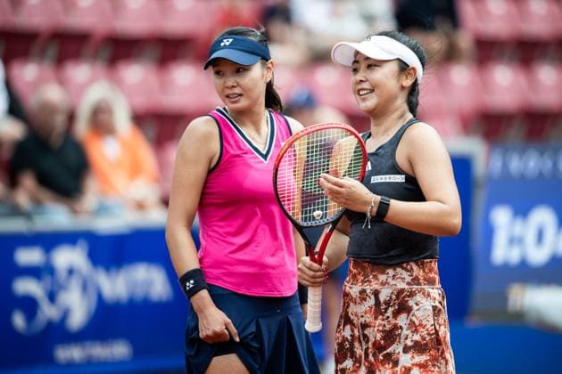 230715 Su Jeong Jang, Korea, and Eri Hozumi, Japan, during the womens doubles final on day 6 of the WTA Nordea Open on July 15, 2023 in Bastad, Sweden.  Copyright: NICLASxJÖNSSON BB230715NO013