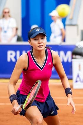 230715 Su Jeong Jang, Korea drops out during the womens doubles final on day 6 of the WTA Nordea Open on July 15, 2023 in Bastad, Sweden.  Copyright: NICLASxJÖNSSON BB230715NO032