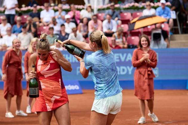 BÅSTAD 20230715 Irina Khromacheva and Panna Udvardy from Hungary celebrate after the doubles final during the Nordea Open tennis tournament in Bastad BÅSTAD SVERIGE Tennis x11830x  Copyright: xAndersxBjurö TTx NORDEA OPEN 2023