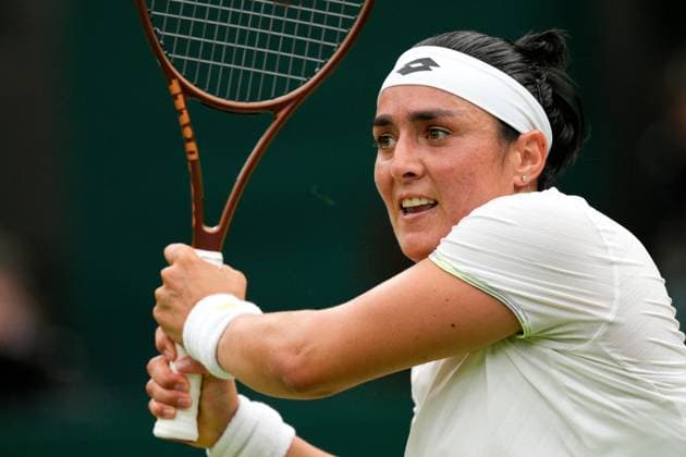 Mandatory Credit: Photo by Dave Shopland Shutterstock (14010519bb) Ons Jabeur during the Ladies SIngles final Wimbledon Tennis Championships, Day 13, The All England Lawn Tennis and Croquet Club, London, UK - 15 Jul 2023 Wimbledon Tennis Championships, Day 13, The All England Lawn Tennis and Croquet Club, London, UK - 15 Jul 2023  Copyright: xDavexShopland Shutterstockx 14010519bb