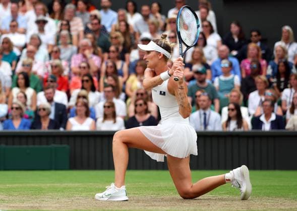 Mandatory Credit: Photo by Ella Ling Shutterstock (14010522ao) Marketa Vondrousova during the Ladies Singles final Wimbledon Tennis Championships, Day 13, The All England Lawn Tennis and Croquet Club, London, UK - 15 Jul 2023 Wimbledon Tennis Championships, Day 13, The All England Lawn Tennis and Croquet Club, London, UK - 15 Jul 2023  Copyright: xEllaxLing Shutterstockx 14010522ao