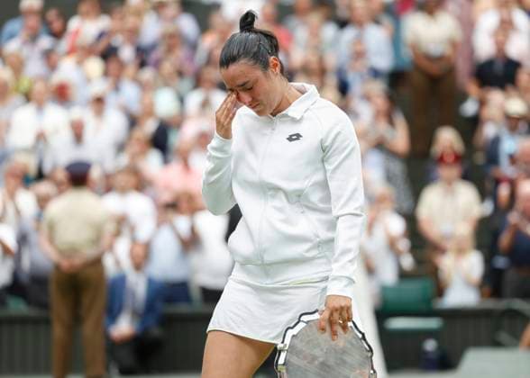 Ons Jabeur cries after her defeat, emotion, final, final match Copyright: xJuergenxHasenkopfx