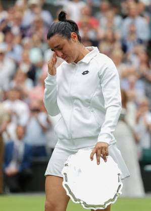 Ons Jabeur cries after her defeat, emotion, final, final match Copyright: xJuergenxHasenkopfx
