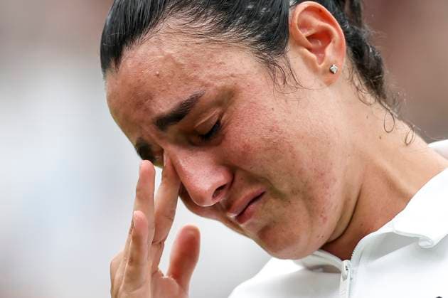 (230716) -- LONDON, July 16, 2023 -- Ons Jabeur reacts after the women s singles final match between Marketa Vondrousova of the Czech Republic and Ons Jabeur of Tunisia at Wimbledon Tennis Championships in London, Britain, July 15, 2023. ) (SP)BRITAIN-LONDON-TENNIS-WIMBLEDON-WOMEN S SINGLES-FINAL HanxYan 