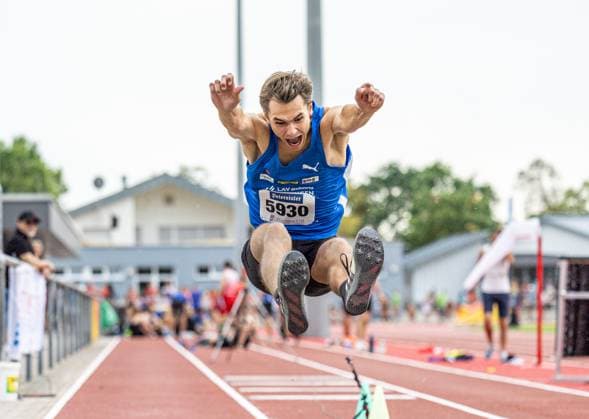 Sport Themen der Woche KW28 Sport Bilder des Tages Baden-Wuerttemberg Finals; Walldorf, 15.07.2023 Timo Schnermann (LAV Stadtwerke Tuebingen); Baden-Wuerttemberg Finals im Waldstadion in Walldorf am 15.07.2023, (Baden-Wuerttemberg). *** Baden Wuerttemberg Finals Walldorf, 15 07 2023 Timo Schnermann LAV Stadtwerke Tuebingen Baden Wuerttemberg Finals at Waldstadion in Walldorf on 15 07 2023, Baden Wuerttemberg Copyright: xBEAUTIFULxSPORTS KJPetersx