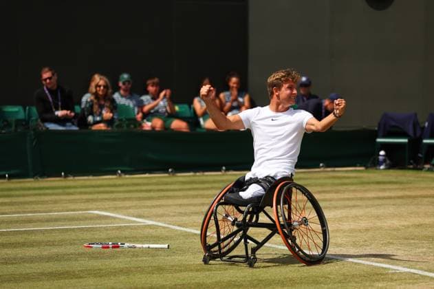 Mandatory Credit: Photo by Ella Ling Shutterstock (14011309e) Niels Vink wins in the Quad Wheelchair singles final and celebrates Wimbledon Tennis Championships, Day 14, The All England Lawn Tennis and Croquet Club, London, UK - 16 Jul 2023 Wimbledon Tennis Championships, Day 14, The All England Lawn Tennis and Croquet Club, London, UK - 16 Jul 2023  Copyright: xEllaxLing Shutterstockx 14011309e