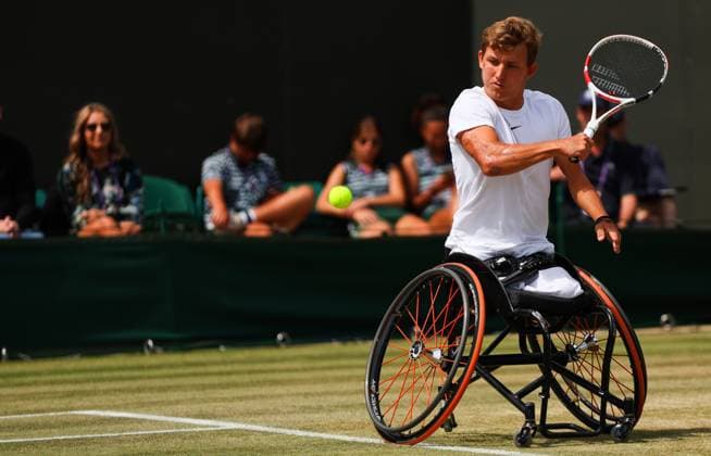 Mandatory Credit: Photo by Ella Ling Shutterstock (14011309a) Niels Vink in the Quad Wheelchair singles final Wimbledon Tennis Championships, Day 14, The All England Lawn Tennis and Croquet Club, London, UK - 16 Jul 2023 Wimbledon Tennis Championships, Day 14, The All England Lawn Tennis and Croquet Club, London, UK - 16 Jul 2023  Copyright: xEllaxLing Shutterstockx 14011309a