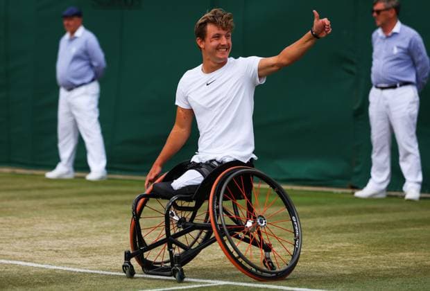 Mandatory Credit: Photo by Ella Ling Shutterstock (14011309g) Niels Vink wins in the Quad Wheelchair singles final and celebrates Wimbledon Tennis Championships, Day 14, The All England Lawn Tennis and Croquet Club, London, UK - 16 Jul 2023 Wimbledon Tennis Championships, Day 14, The All England Lawn Tennis and Croquet Club, London, UK - 16 Jul 2023  Copyright: xEllaxLing Shutterstockx 14011309g