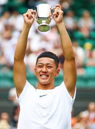 Mandatory Credit: Photo by Kieran McManus Shutterstock (14011306aa) Tokito Oda wins the Mens Wheelchair Singles final and celebrates with the trophy Wimbledon Tennis Championships, Day 14, The All England Lawn Tennis and Croquet Club, London, UK - 16 Jul 2023 Wimbledon Tennis Championships, Day 14, The All England Lawn Tennis and Croquet Club, London, UK - 16 Jul 2023  Copyright: xKieranxMcManus Shutterstockx 14011306aa