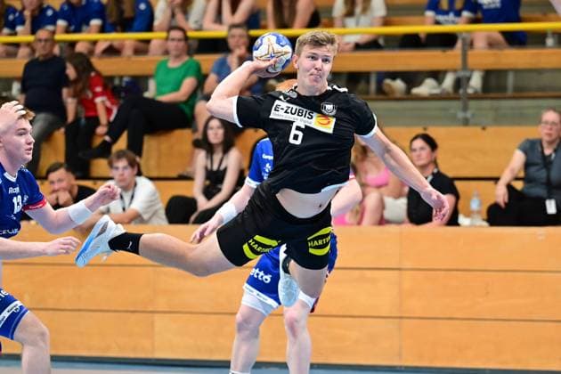 Handball I Juniors I 27 Handball Days Lübeck I Nations Cup I Germany mU19 Iceland mU19 I 14 07 2023 Fritz Leon Haake 6, Germany mU19 during goal throw Lübeck Hansehalle Schleswig Holstein Germany Copyright: xLobeca WolfxGebhardtx