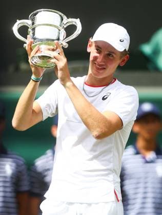 Mandatory Credit: Photo by Kieran McManus Shutterstock (14011306bc) Henry Searle celebrates after winning the Mens Junior Singles Title at Wimbledon Wimbledon Tennis Championships, Day 14, The All England Lawn Tennis and Croquet Club, London, UK - 16 Jul 2023 Wimbledon Tennis Championships, Day 14, The All England Lawn Tennis and Croquet Club, London, UK - 16 Jul 2023  Copyright: xKieranxMcManus Shutterstockx 14011306bc