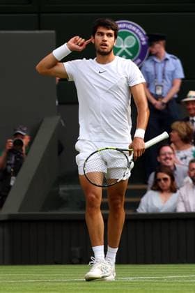 Mandatory Credit: Photo by Ella Ling Shutterstock (14011309gl) Carlos Alcaraz gestures during the Men s Singles final Wimbledon Tennis Championships, Day 14, The All England Lawn Tennis and Croquet Club, London, UK - 16 Jul 2023 Wimbledon Tennis Championships, Day 14, The All England Lawn Tennis and Croquet Club, London, UK - 16 Jul 2023  Copyright: xEllaxLing Shutterstockx 14011309gl