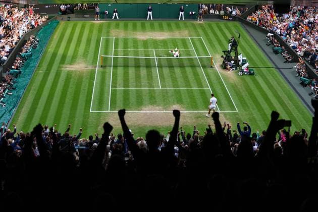 Sport Bilder des Tages Mandatory Credit: Photo by Kieran McManus Shutterstock (14011306dj) Carlos Alcaraz wins the Mens Singles Championship at Wimbledon Beating Novak Djokovic Wimbledon Tennis Championships, Day 14, The All England Lawn Tennis and Croquet Club, London, UK - 16 Jul 2023 Wimbledon Tennis Championships, Day 14, The All England Lawn Tennis and Croquet Club, London, UK - 16 Jul 2023  Copyright: xKieranxMcManus Shutterstockx 14011306dj