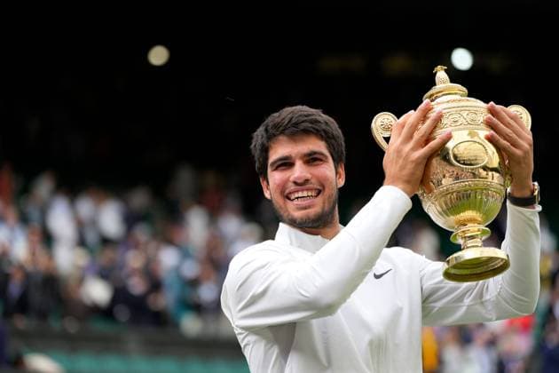 Mandatory Credit: Photo by Dave Shopland Shutterstock (14011307jh) Carlos Alcaraz lifts the The Gentlemen s Singles Trophy after victory Wimbledon Tennis Championships, Day 14, The All England Lawn Tennis and Croquet Club, London, UK - 16 Jul 2023 Wimbledon Tennis Championships, Day 14, The All England Lawn Tennis and Croquet Club, London, UK - 16 Jul 2023  Copyright: xDavexShopland Shutterstockx 14011307jh