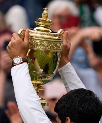 Mandatory Credit: Photo by Dave Shopland Shutterstock (14011307jr) Carlos Alcaraz lifts the The Gentlemen s Singles Trophy after victory Wimbledon Tennis Championships, Day 14, The All England Lawn Tennis and Croquet Club, London, UK - 16 Jul 2023 Wimbledon Tennis Championships, Day 14, The All England Lawn Tennis and Croquet Club, London, UK - 16 Jul 2023  Copyright: xDavexShopland Shutterstockx 14011307jr