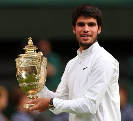 Mandatory Credit: Photo by Ella Ling Shutterstock (14011309hy) Carlos Alcaraz lifts the The Gentlemen s Singles Trophy after victory Wimbledon Tennis Championships, Day 14, The All England Lawn Tennis and Croquet Club, London, UK - 16 Jul 2023 Wimbledon Tennis Championships, Day 14, The All England Lawn Tennis and Croquet Club, London, UK - 16 Jul 2023  Copyright: xEllaxLing Shutterstockx 14011309hy
