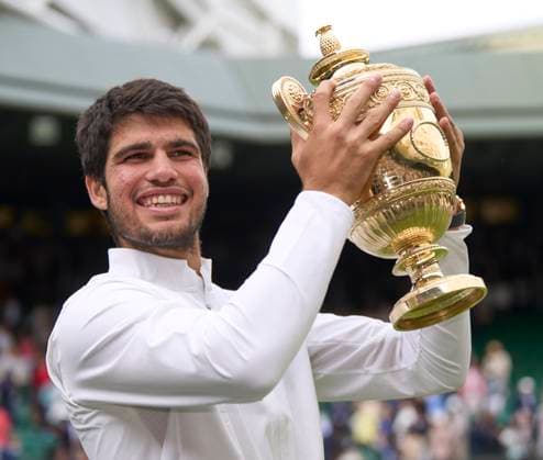 2023 Wimbledon Championships Carlos Alcaraz (ESP) celebrates with the trophy after winning against Novak Djokovic (SRB) in the mens™ finals on Day 14 at the 2023 Wimbledon Championships at the All England Club, London, UK, 16 July 2023, Credit:Peter van den Berg Avalon United Kingdom, England, London, All England Lawn Tennis and Croquet Club  Copyright: xPeterxvanxdenxBergx xAvalonx 0789485581