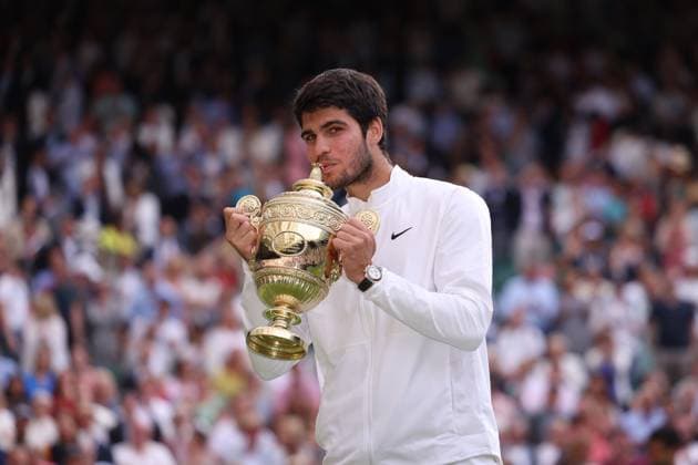 Carlos Alcaraz wins over Novak Djokovic (Ser) TENNIS : Wimbledon 2023 - 16 07 2023 AntoineCouvercelle Panoramic  