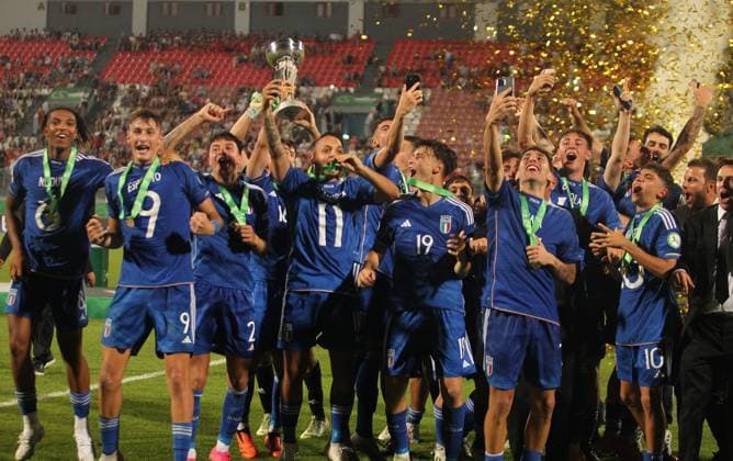 16.07.2023 Ta Qali(Malta) Portugal-Italy U19 U-19 Under-19 European Championship, EM, Europameisterschaft final men s football Italy players and team celebrate European U19 champion title :