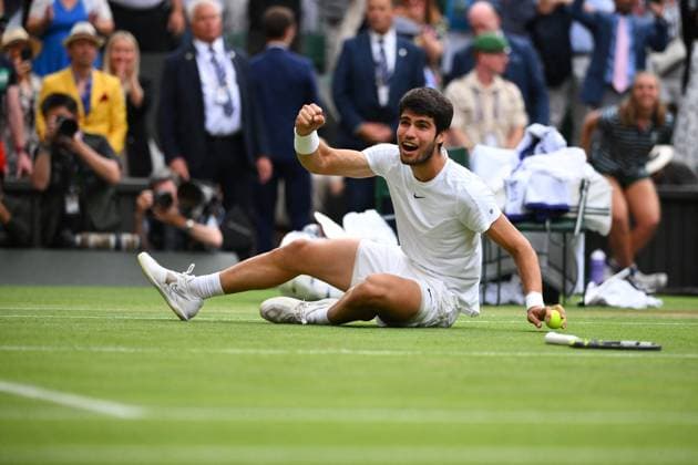 Wimbledon - Carlos Alcaraz Wins First Title Carlos Alcaraz (ESP) wins his first Wimbledon Championships at the 2023 Wimbledon Championships at the AELTC in London, UK on July 16, 2023. Photo by Corinne Dubreuil ABACAPRESS.COMM London United Kingdom  Copyright: xDubreuilxCorinne ABACAx 860951_084 DubreuilxCorinne ABACAx 860951_084