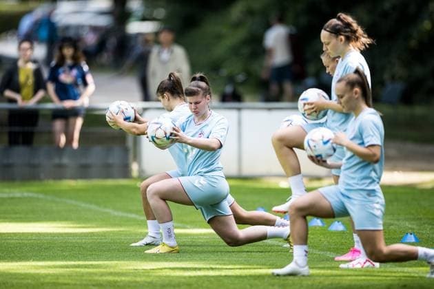 Training 1 FC Koeln women 17 07 2023 Adriana Achcinska 1 FC Koeln, 9 in warm up with ball Training 1 FC Koeln women Geissbockheim, 17 07 2023 Copyright: xBEAUTIFULxSPORTS Wunderlx