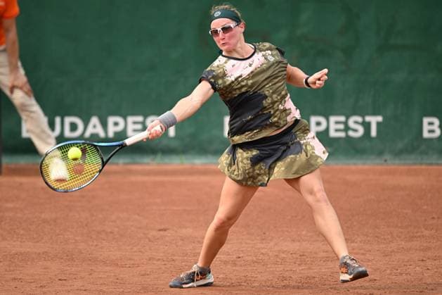 Carole Monnet (FRA) during the first day main draw match of WTA250 Hungarian Gran Prix Tennis on July 17th, 2023 at Romai Teniszakademia , Budapest, Hungary  Copyright: xVinnyxOrlando IPAxSportx xipa-agx xx 0 IPA_IPA39274607