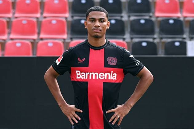 Amine Adli Bayer 04 Leverkusen 1 BL, Porträttermin 2023 2024,